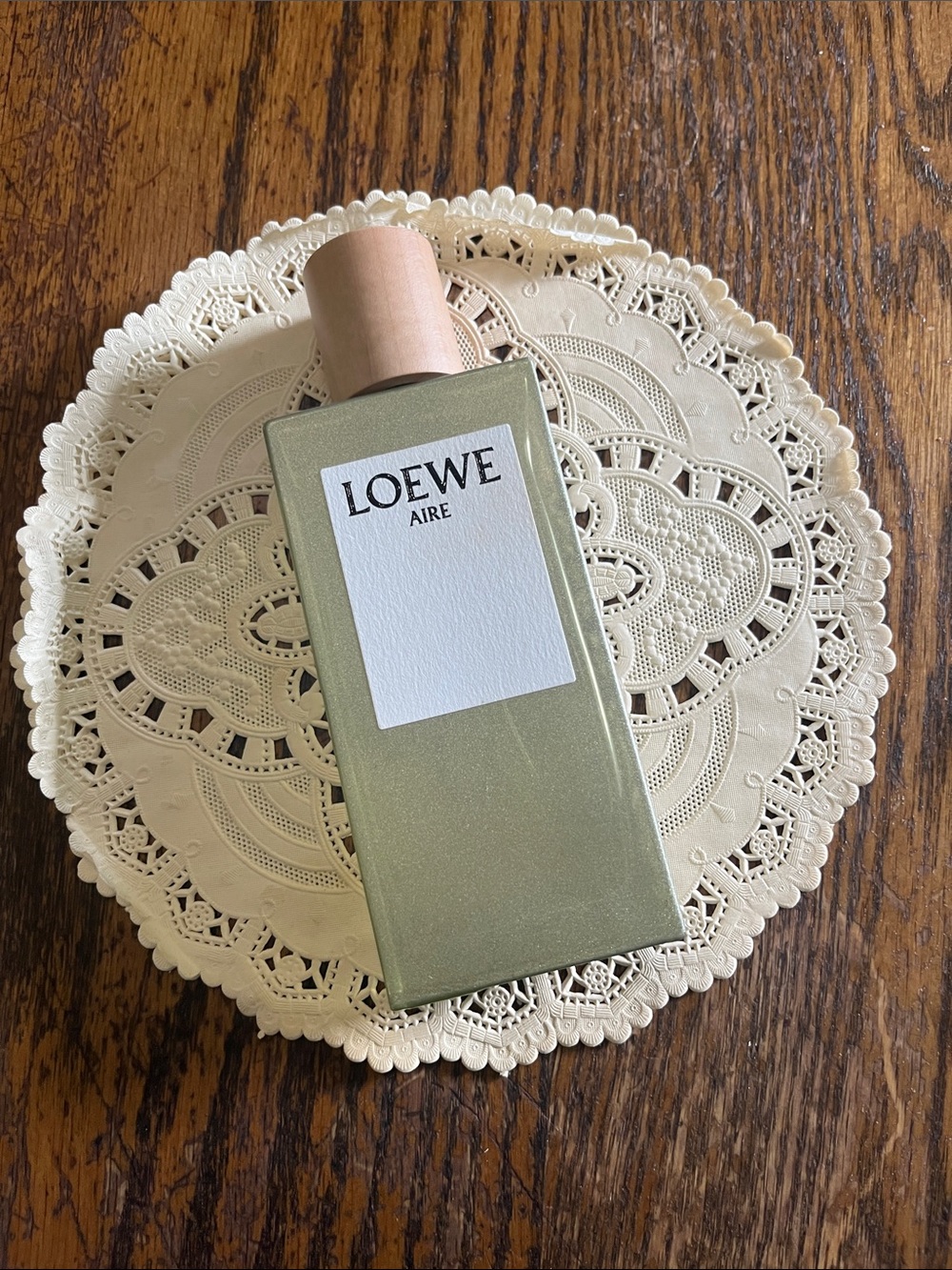 Loewe Aire Light gold Bottle with Wooden Cap